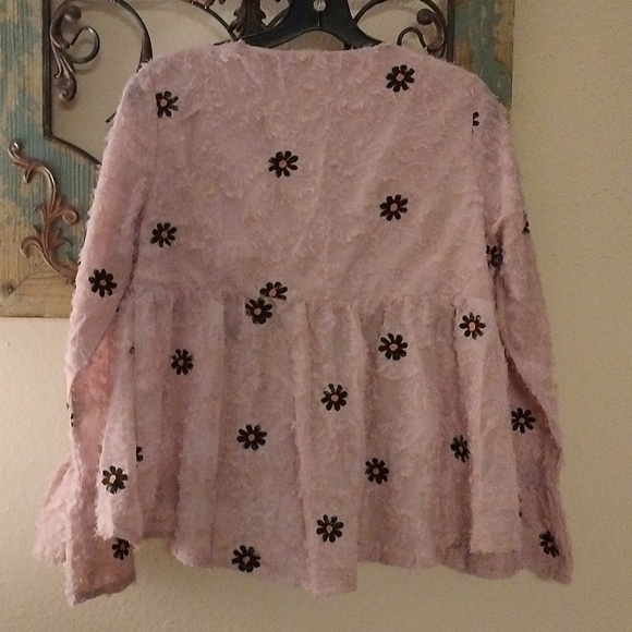 Shein Pink Polyester Blouse with Daisy Flowers. Size Small - Picture 10 of 13